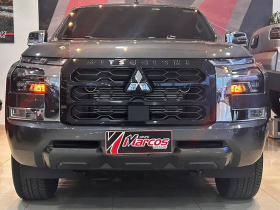 MITSUBISHI L200 TRITON 2.4 16V TURBO DIESEL SPORT HPE CD 4P 4X4 AUTOMÁTICO